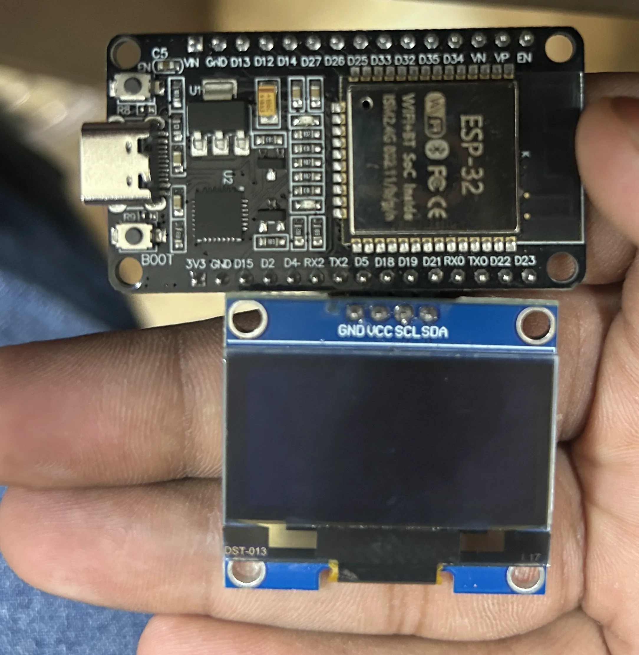 ESP32 and OLED hardware